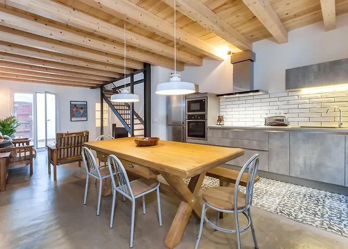 Lets Holidays Fisherman House In Old Town Of Tossa de Mar